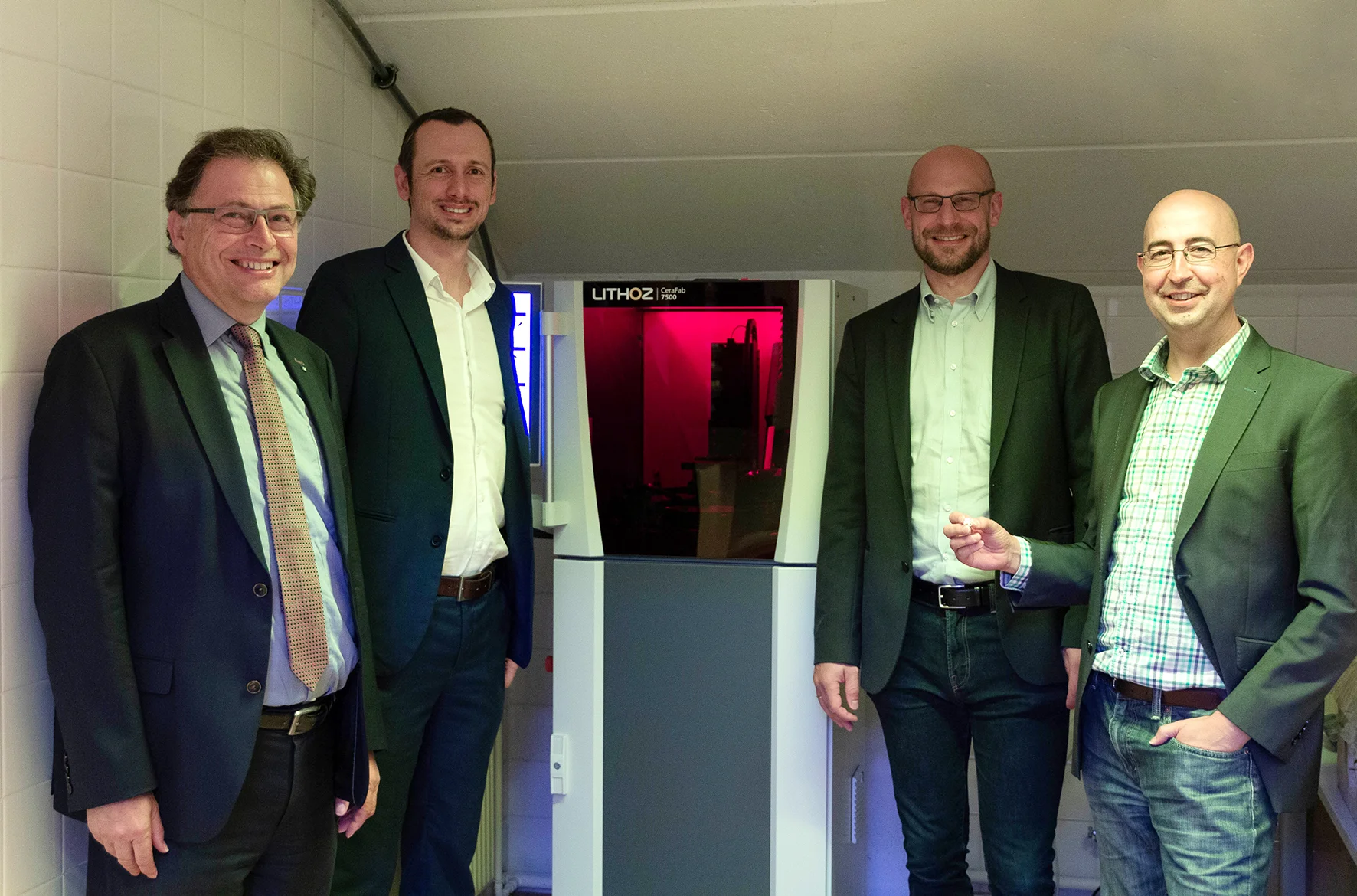 v.l.n.r.: Rektor Wilfried Eichlseder, Thomas Grießer, Lithoz-CEO Dr. Johannes Homa, Raul Bermejo Moratinos