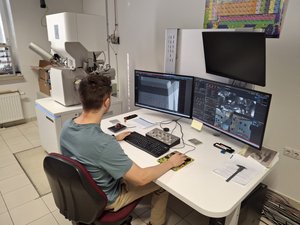 FIB Tescan Amber