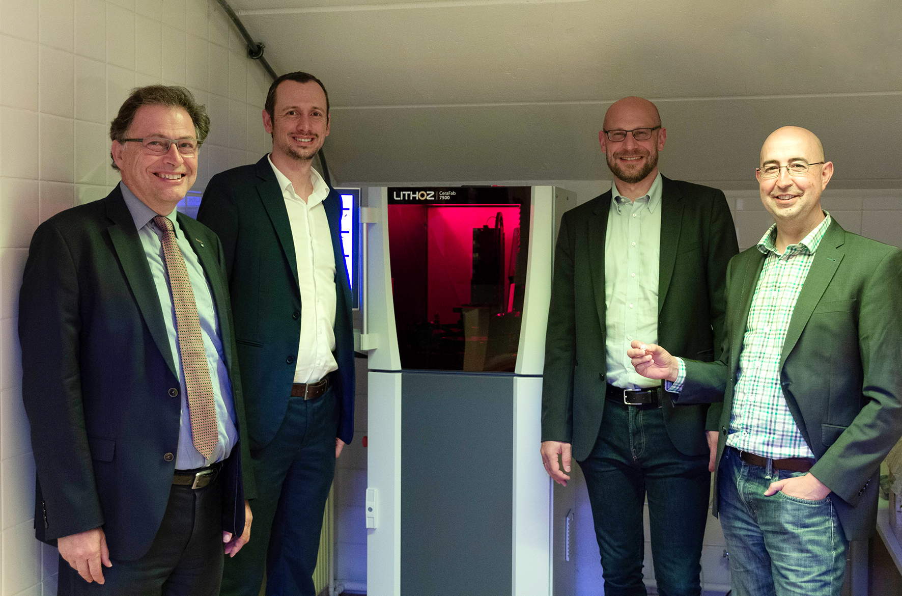 v.l.n.r.: Rektor Wilfried Eichlseder, Thomas Grießer, Lithoz-CEO Dr. Johannes Homa, Raul Bermejo Moratinos
